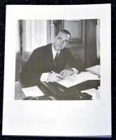 The great masters of art history with pictures of Jacques Chirac: Haim Steinbach