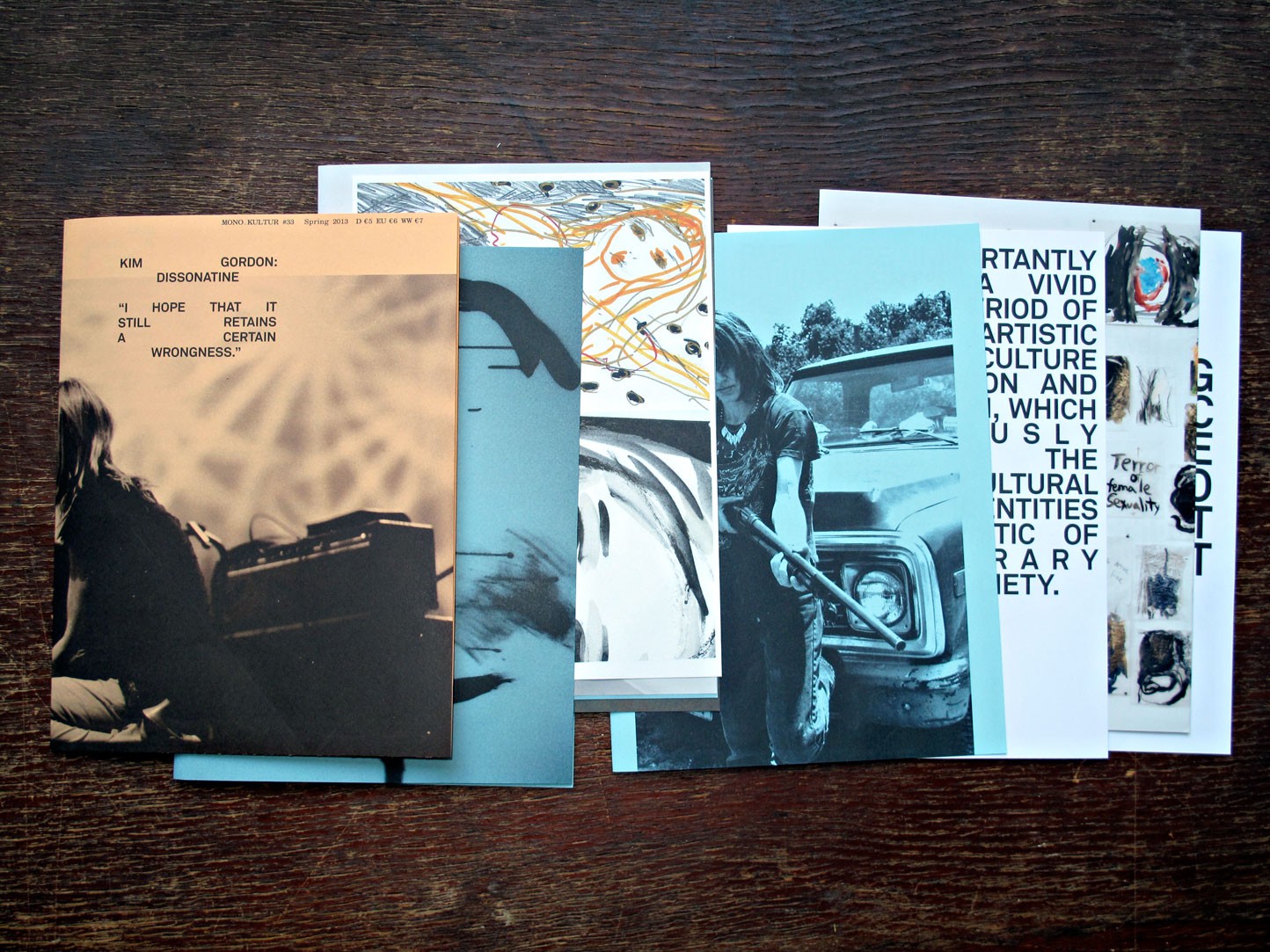 アート・デザイン・音楽 THE International magazine #3 Kim Gordon THE International magazine #3 Kim Gordon Kim Gordon on art