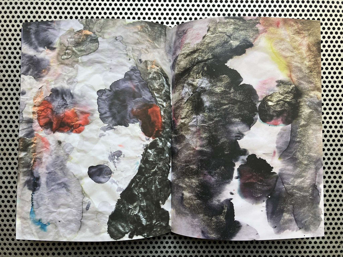 Performing/Guzzing Kim Gordon サイン入り Performing/Guzzling - Kim Gordon – Maiden Noir