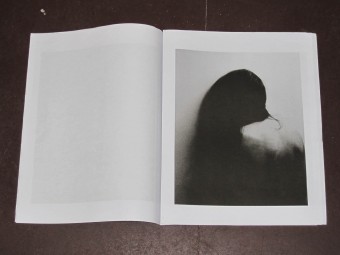 svart04