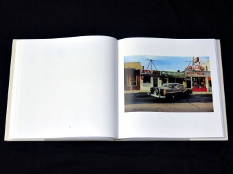 William_Eggleston_Los_Alamos_Scalo_motto_distribution_8