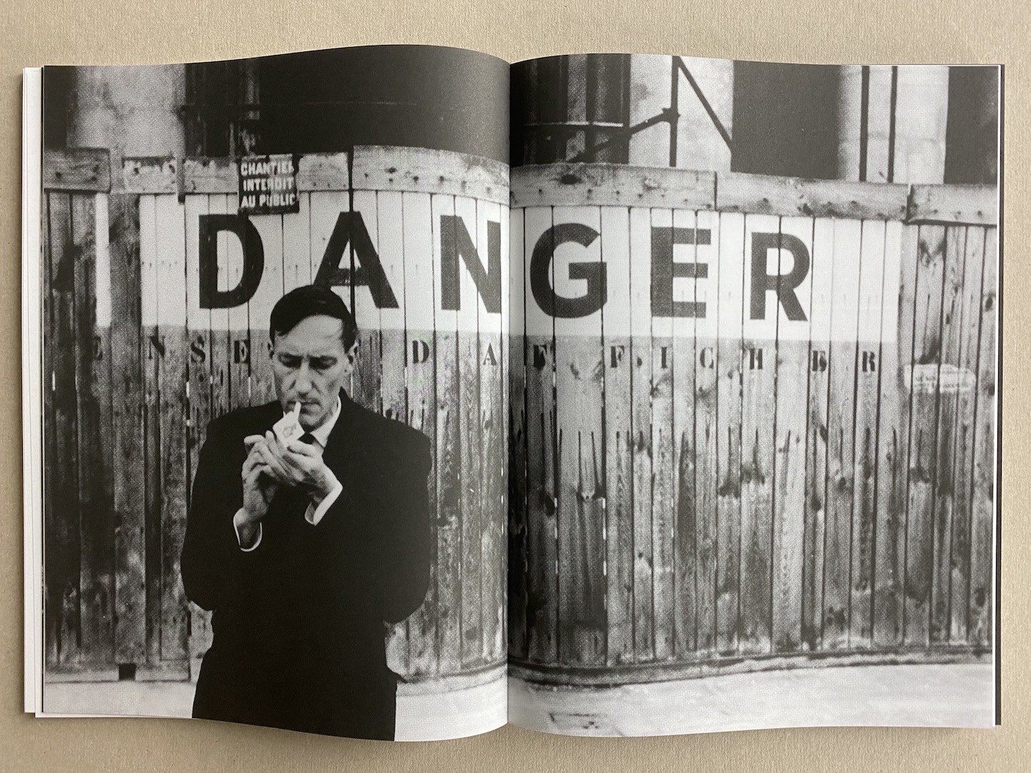 洋楽 Material With William S. Burroughs LTE2NTIuanBlZw.jpeg