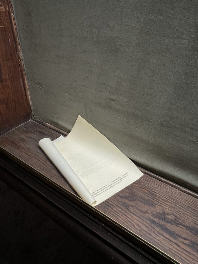 Dark Advances: ‘Affect Aliens’, Curated by Lilly Markaki |  Anna Winslow, Candice Nembhard, Céline Mathieu, Danya, Genevieve  Costello, Jesse Darling, Kari Rosenfeld, Kwamé Sorrell, Lilly Markaki,  Lou Lou Sainsbury, Lucie de Bréchard, Spiros Kokkonis, Toni Brell, 06.08.2022 - 04.12.2022, Motto Berlin