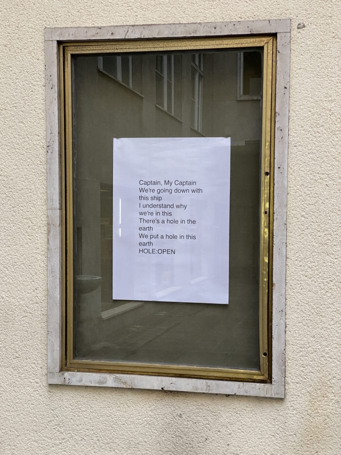 Dark Advances: ‘Affect Aliens’, Curated by Lilly Markaki |  Anna Winslow, Candice Nembhard, Céline Mathieu, Danya, Genevieve  Costello, Jesse Darling, Kari Rosenfeld, Kwamé Sorrell, Lilly Markaki,  Lou Lou Sainsbury, Lucie de Bréchard, Spiros Kokkonis, Toni Brell, 06.08.2022 - 04.12.2022, Motto Berlin