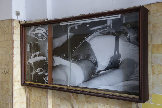 Ein Jahrhundert der Verletzten Männer / A Century of Injured Men, Bernhard Cella and Art&Girls, 10.02.2023 - 03.04.2023, Motto Berlin