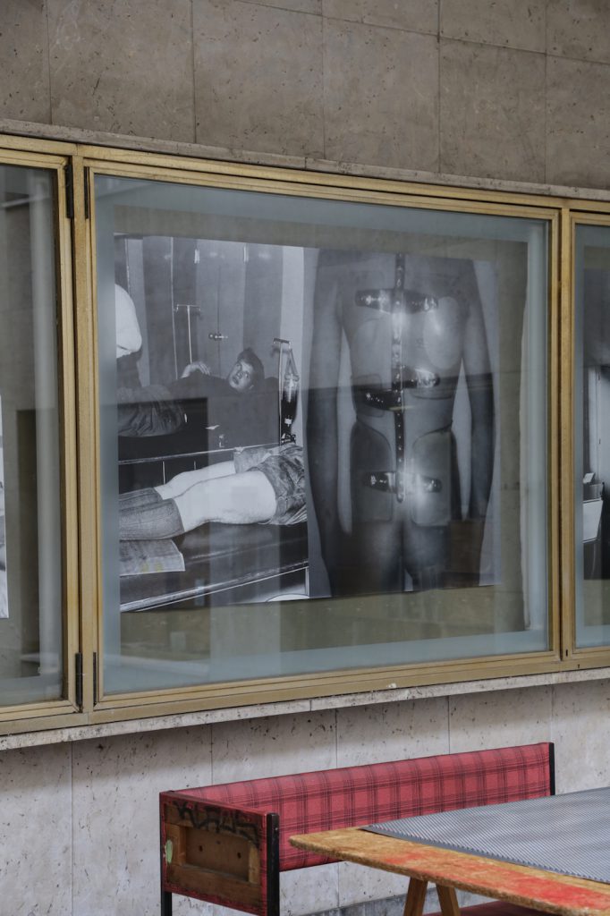 Ein Jahrhundert der Verletzten Männer / A Century of Injured Men, Bernhard Cella and Art&Girls, 10.02.2023 - 03.04.2023, Motto Berlin