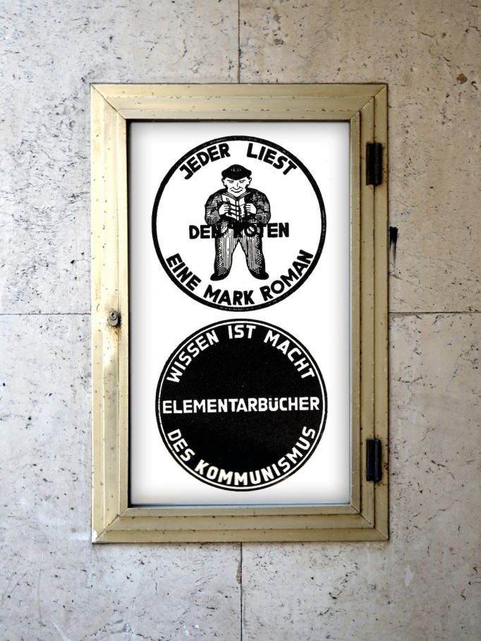 Red Novels / Rote Romane, Ina Wudtke, 27.02.2022 - 30.03.2022, Motto Berlin