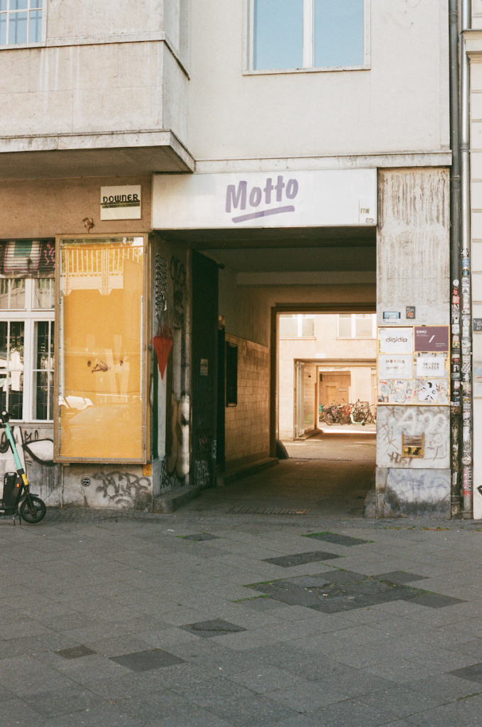 Retro, Robert Brambora, 02.07.2022 - 02.08.2022, Motto Berlin